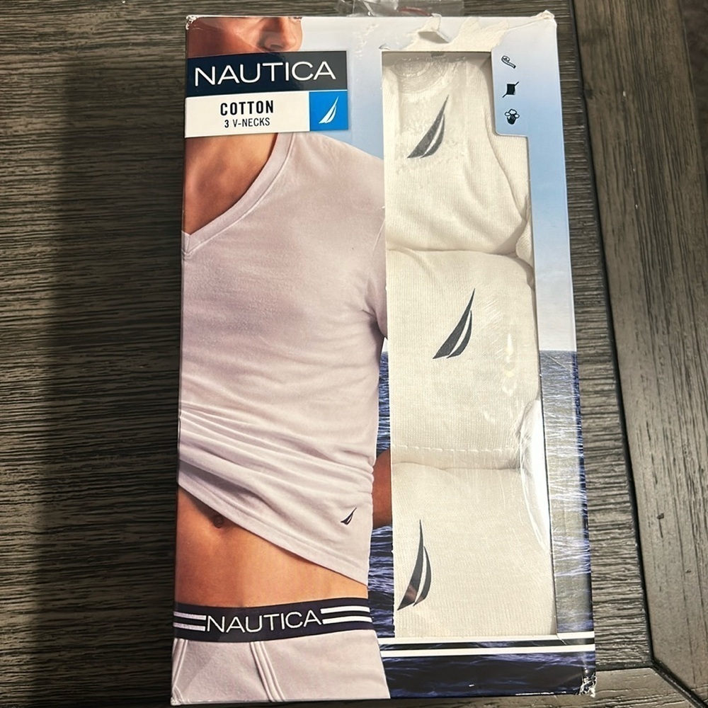 Nautica Mens 3 Pack Cotton V-Neck Undershirts White Classic Fit Tagless L 42-44